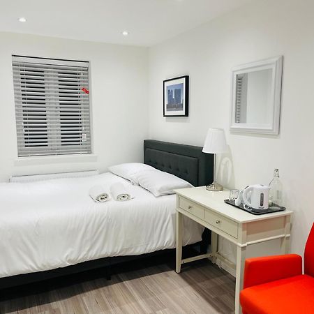Riverside Premium Double Room E14 Лондон Экстерьер фото